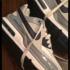 NIKE ARIMAX SNEAKERS